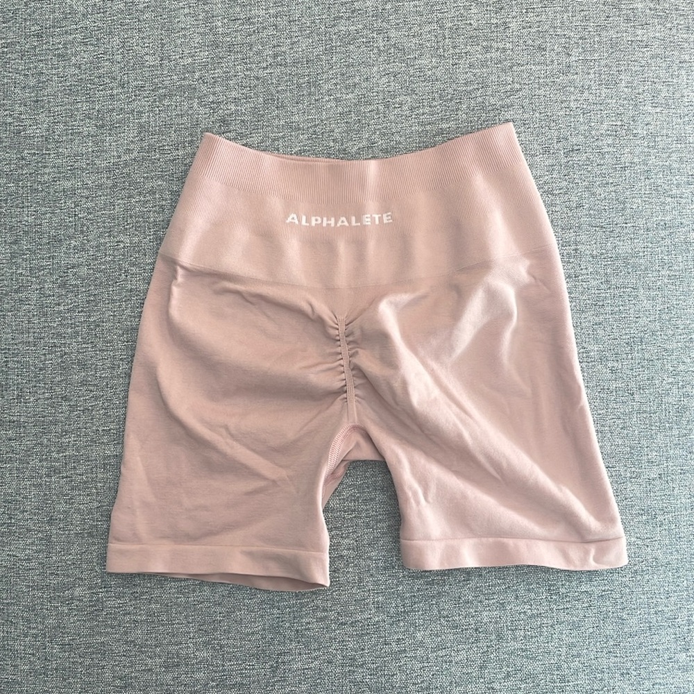 Alphalete amplify shorts - S